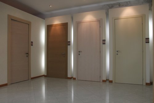 Realizzazione infissi in legno, serramenti, porte da interno Verona Realizzazione infissi in legno, serramenti, porte da interno Verona