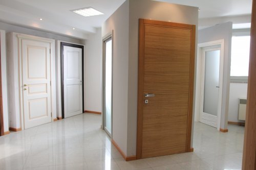 Realizzazione infissi in legno, serramenti, porte da interno Verona Realizzazione infissi in legno, serramenti, porte da interno Verona
